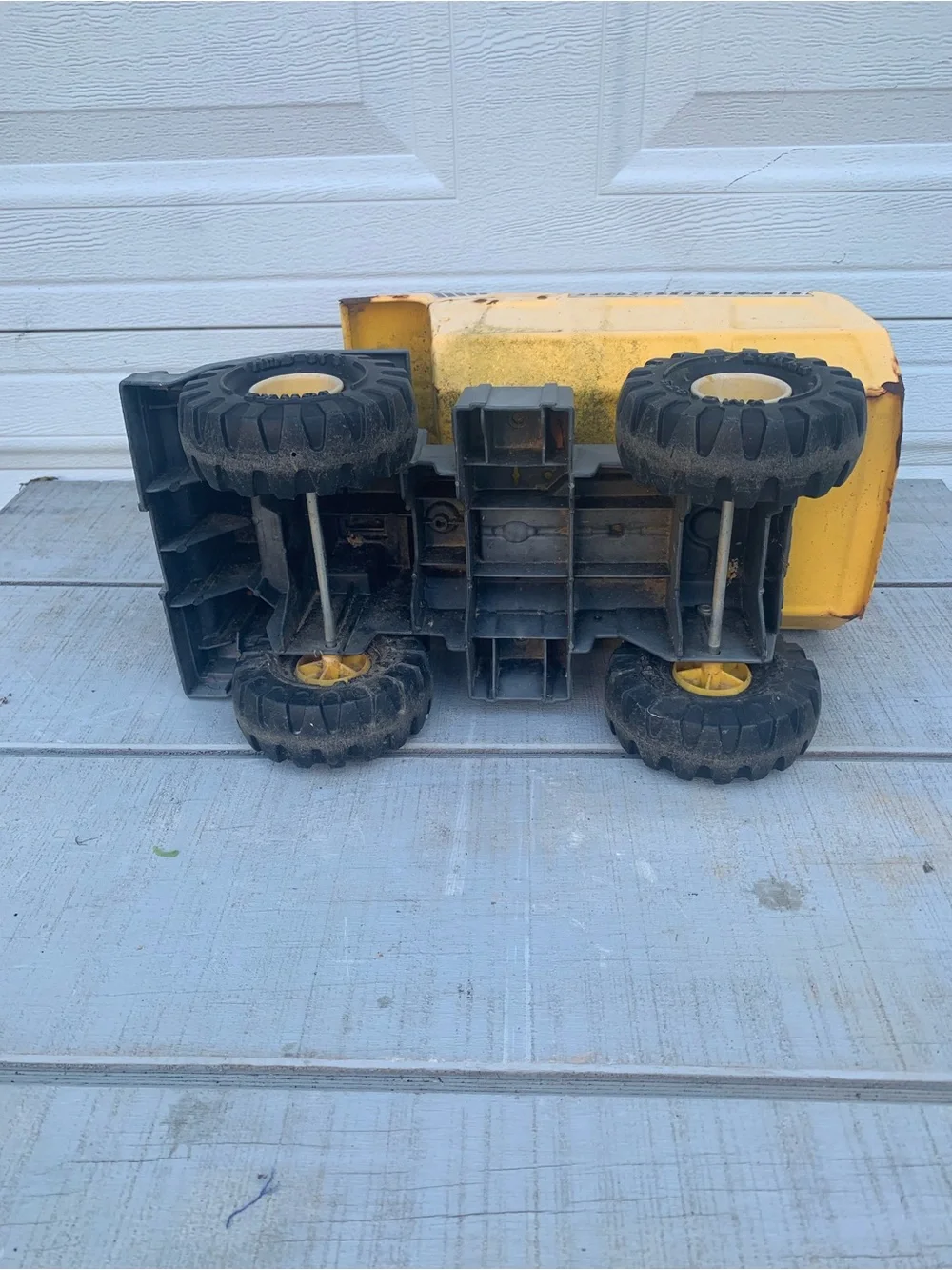 Vintage 1999 Mighty Tonka Dump Truck Model 768 Pressed Steel XMB-975